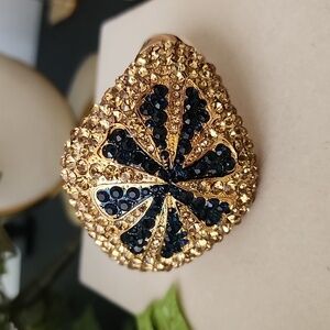 Vintage Gold Chunky Hinge / Clamper Dome Bracelet with Black Crystals